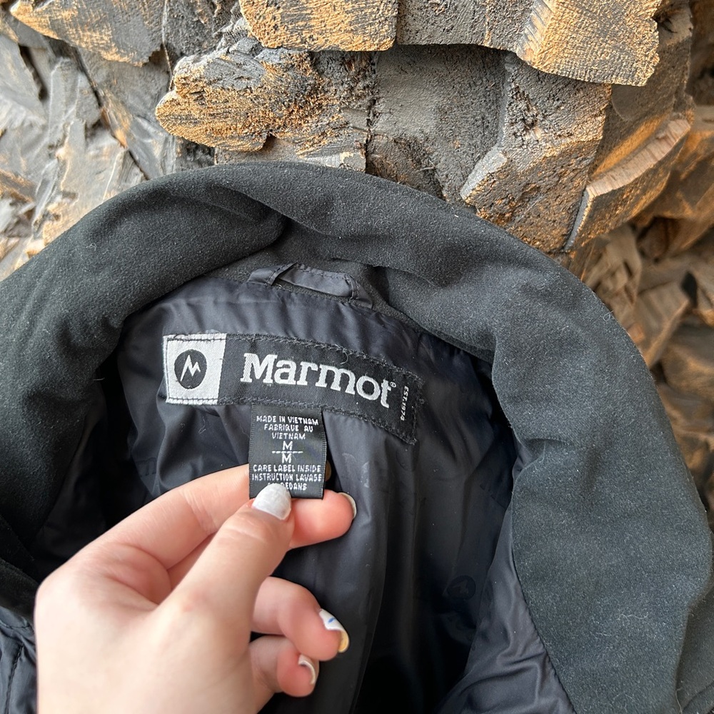 Marmot puffer jacket coat
